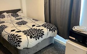 Lockable Ensuite Room Only With Free Wi-Fi And Lots More